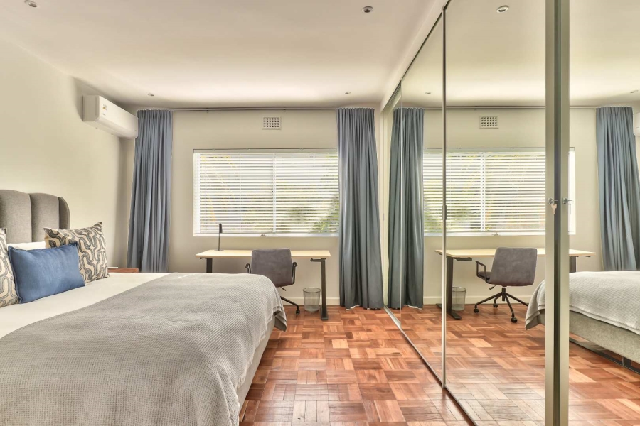 To Let 2 Bedroom Property for Rent in Green Point Western Cape